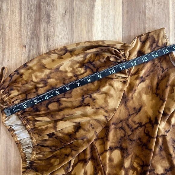 Susan Graver Golden Brown Abstract Printed Liquid Knit Elbow Sleeve Dress Sz 4X - Picture 7 of 12